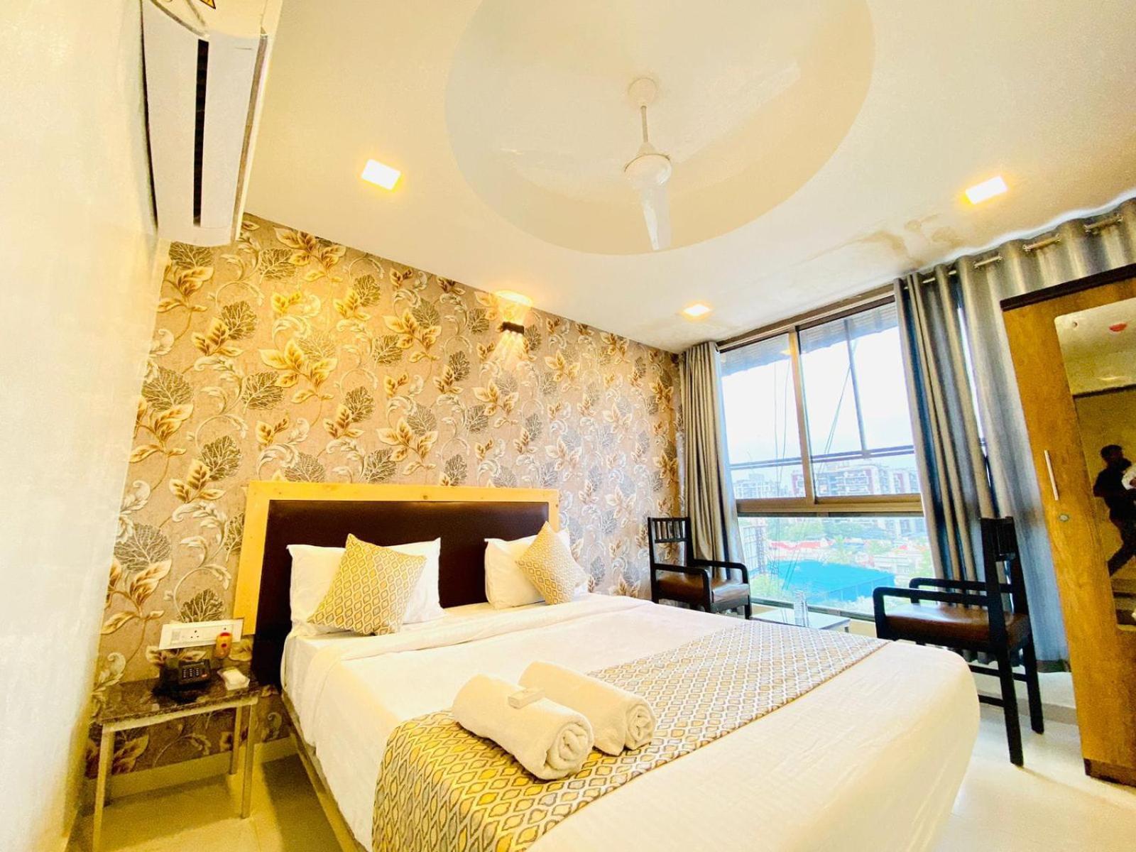 Hotel Alexa By Abc Ahmedabad Exteriör bild