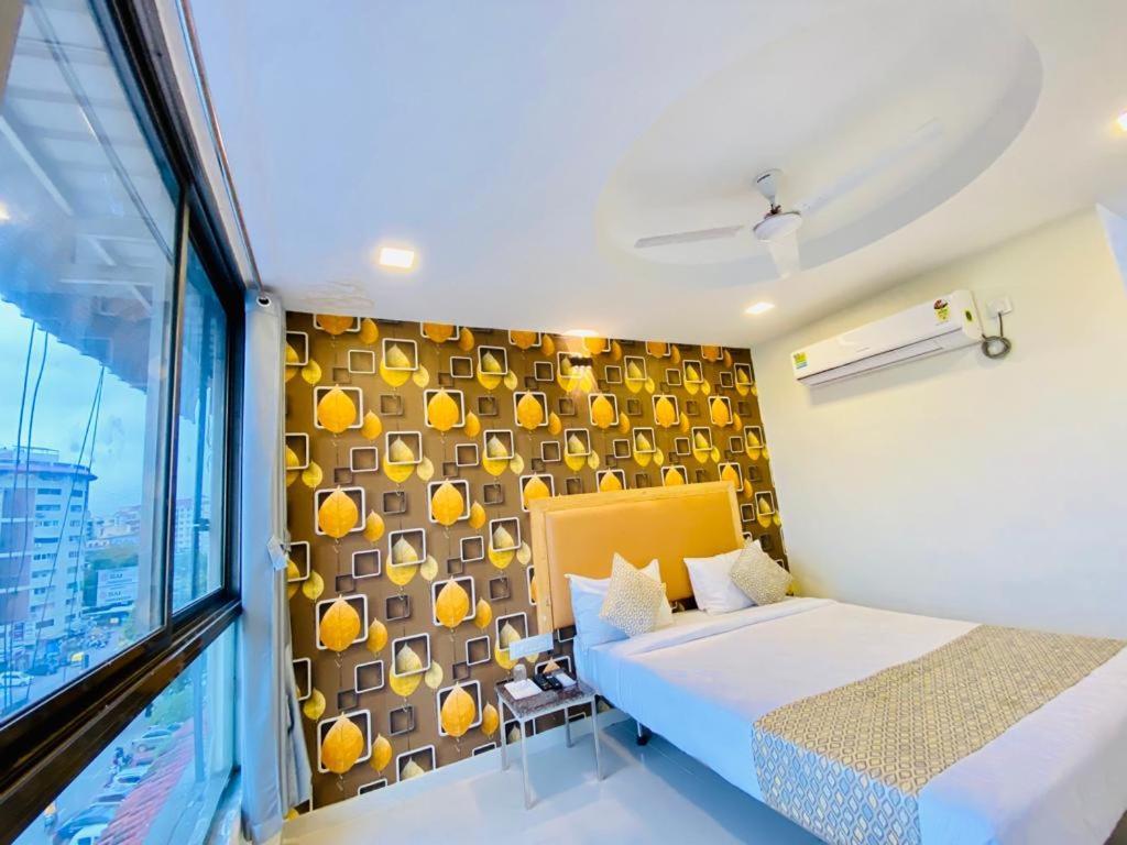 Hotel Alexa By Abc Ahmedabad Exteriör bild