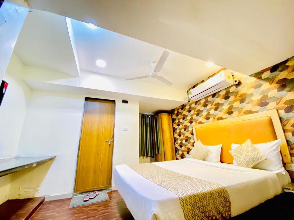 Hotel Alexa By Abc Ahmedabad Exteriör bild